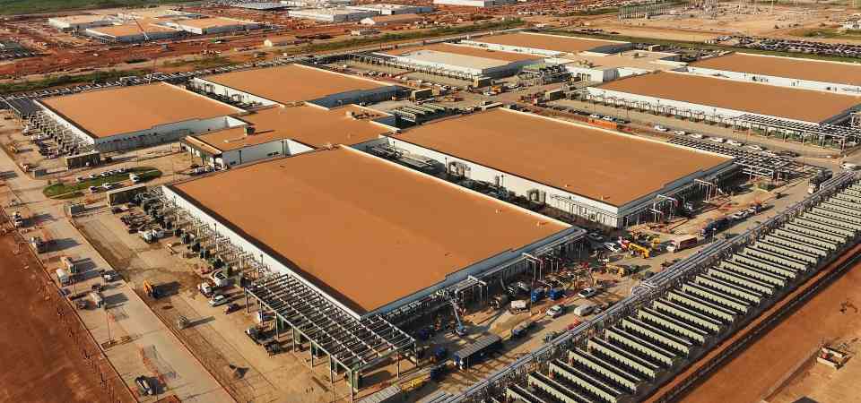 史上最贵“闲置品”诞生:微软一堆GPU仓库吃灰(图2) 史上最贵“闲置品”诞生:微软一堆GPU仓库吃灰(图2)