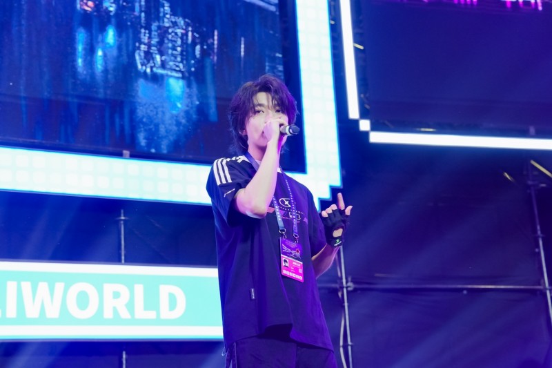 索尼沉浸式音乐体验：专业录音设备与耳机科技解析(图10)