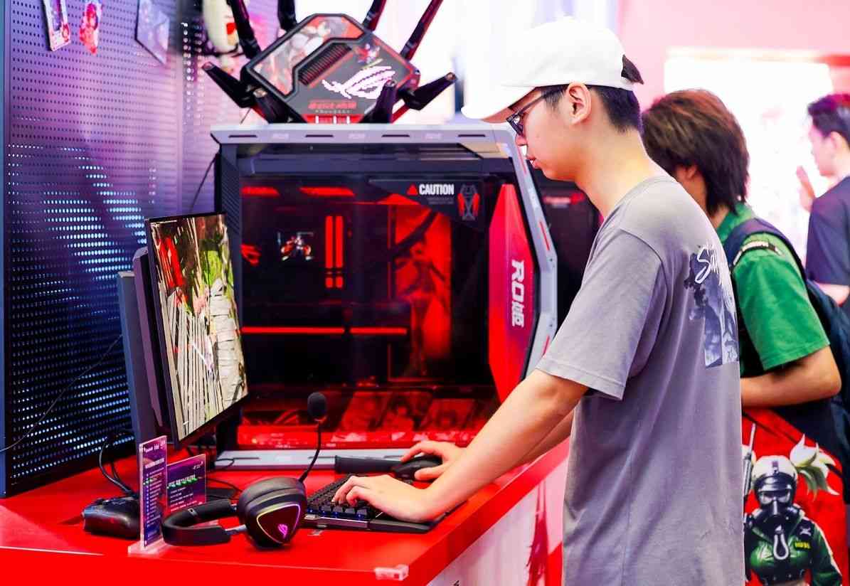 ROG玩+乐园：二次元IP联名电竞硬件展台全解析(图8)