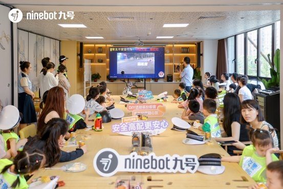 亲子交通安全教育实践 沉浸式体验提升安全意识(图3)