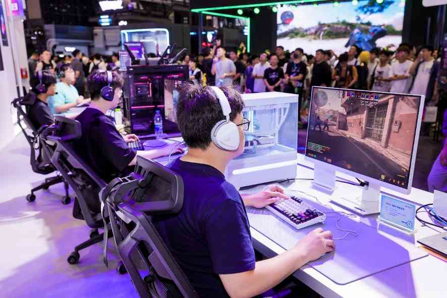 ROG玩+乐园：二次元IP联名电竞硬件展台全解析(图30)