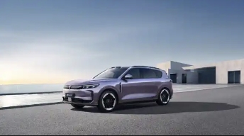 岚图FREE+搭载英得尔车载冰箱 智能座舱引领高端出行(图1)