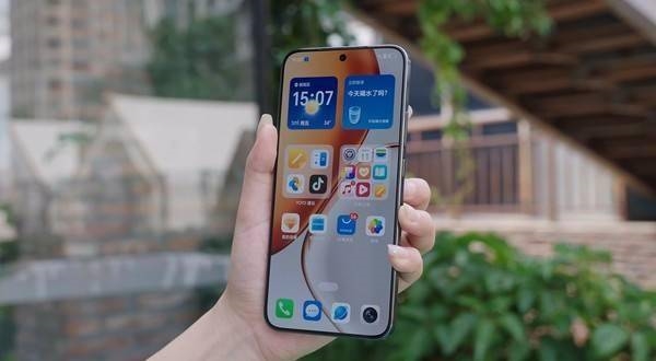 高性价比防摔防水手机 颜值高耐用强适合父母用(图2)