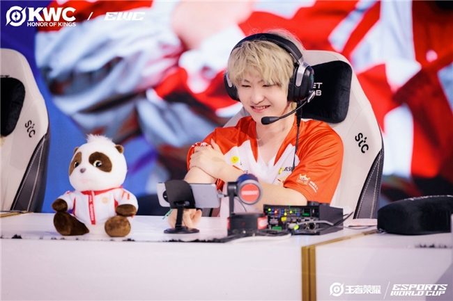 中国电竞健儿在“EWC电竞世界杯”夺冠 九号电动车成大赢家(图5)