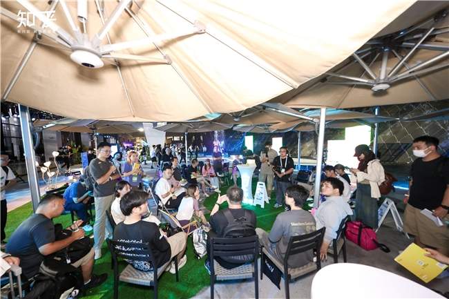 知乎深度参与WAIC 2025 探讨AI时代发展与未来(图2)