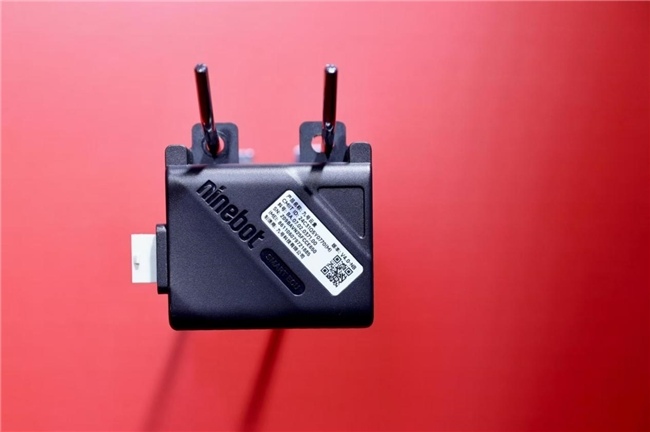 央视都关注的“小黑盒”，九号公司如何用它重塑骑行安全？(图2)