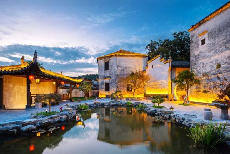 徽派古宅变身诗意民宿，西递古村明经园传承百年文化韵味(图2)