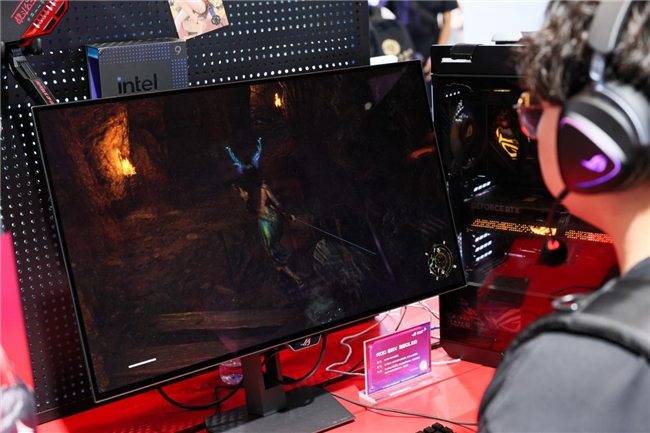双模OLED电竞显示器革新游戏体验 4K高刷兼顾3A与竞技(图3)