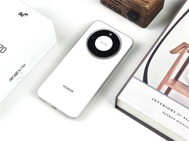 8300mAh超大电池手机续航王者，IP69K防水抗摔旗舰体验(图2)