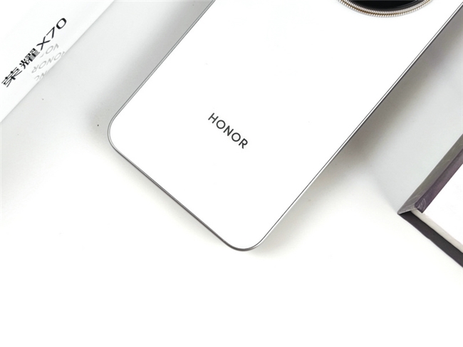 8300mAh超大电池手机推荐 荣耀X70续航王者全面解析(图2)