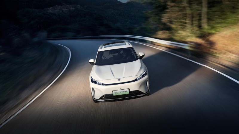 十万级混动SUV标杆之作，长续航智能配置重新定义家用车价值(图1)