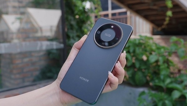 荣耀X70成2025高性价比手机推荐榜首，8300mAh电池+三防认证(图1)