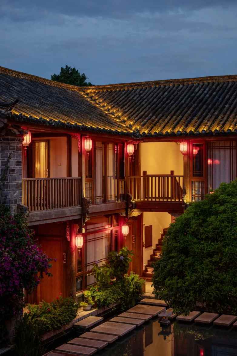 屋檐下的诗意时光：从瓦片到天井的人文美学(图10)