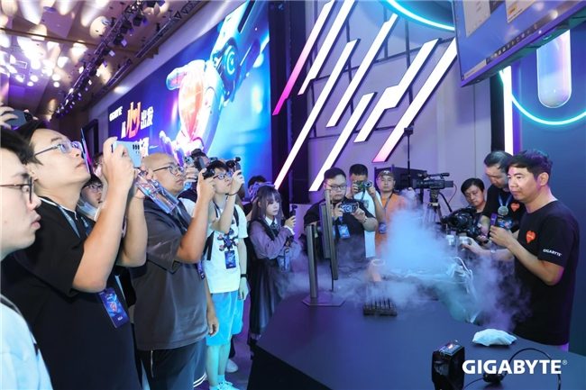 超频新纪录揭秘 技嘉D5黑科技引领主板革新(图1)