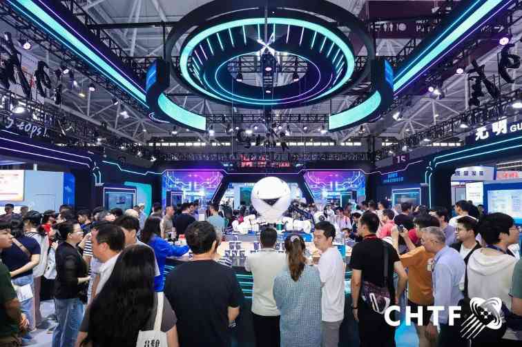 AI机器人产业爆发趋势：人机共生引领未来创新(图2)