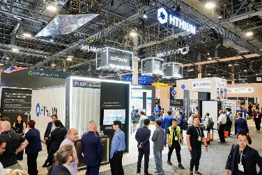 海辰储能亮相RE+2025，发布AI数据中心创新储能方案(图1)