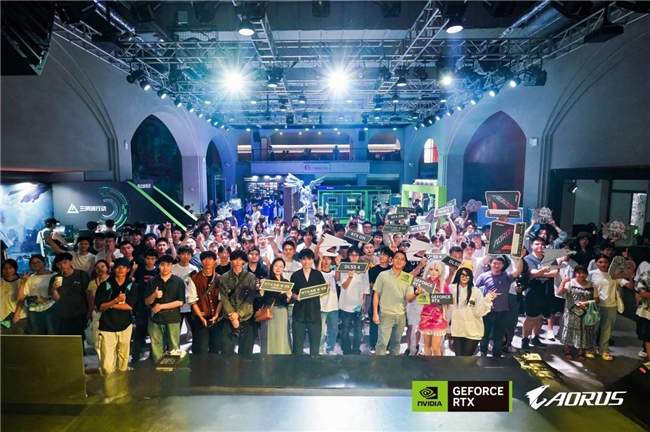 RTX 50显卡技术革新 助力游戏沉浸体验升级(图1)