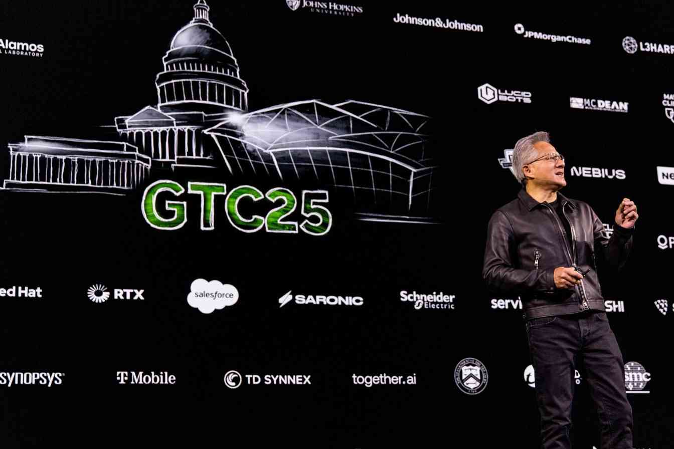 史上首个5万亿美元公司诞生,英伟达“封神”!(图2) 史上首个5万亿美元公司诞生,英伟达“封神”!(图2)